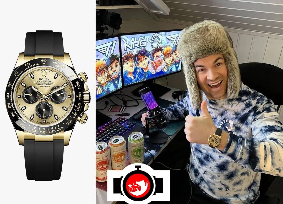 youtuber AverageJonas spotted wearing a Rolex 116518