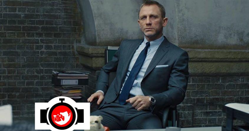 actor Daniel Craig spotted wearing a Omega 231.10.39.21.03.003